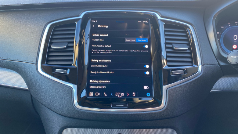 Volvo XC90 2.0 B5D [235] Plus Dark 5dr AWD Geartronic Diesel Estate